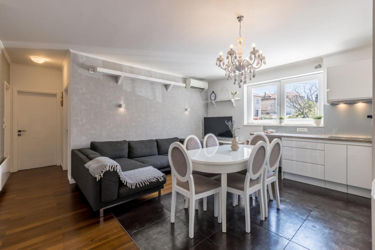 Central Park Apartment With Terrace Split Eksteriør bilde